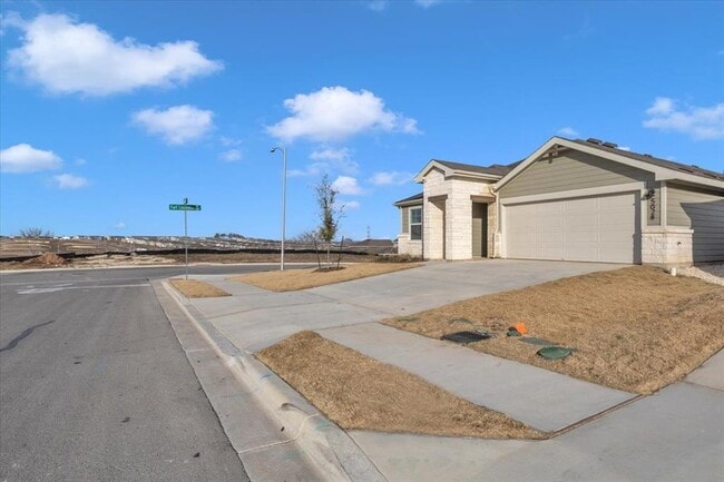 Building Photo - 5028 Hazelnut Ln