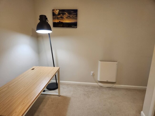 Office/Den - 1512 Taylor Ave N