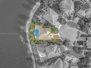 Building Photo - 5028 SW 170th Ave