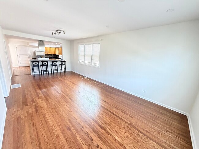 Foto del edificio - 2303 N 74th Ave