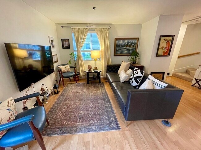 Foto del edificio - 360 Littleton Rd