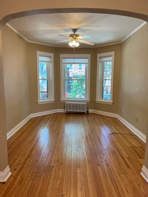 Living Room - 1459 W Edgewater Ave