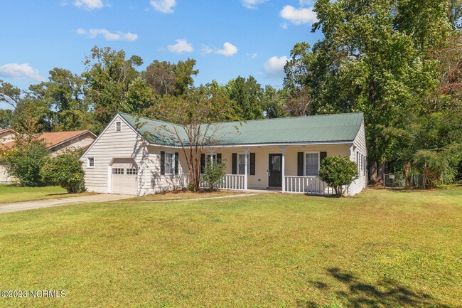 Building Photo - 2040 Hunters Ridge Dr