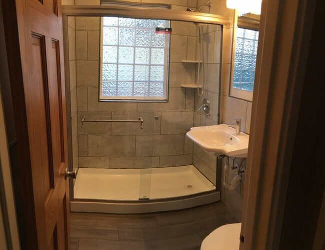 Foto del edificio - 803 S 49th St