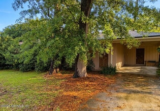 Building Photo - 1183 Violet St