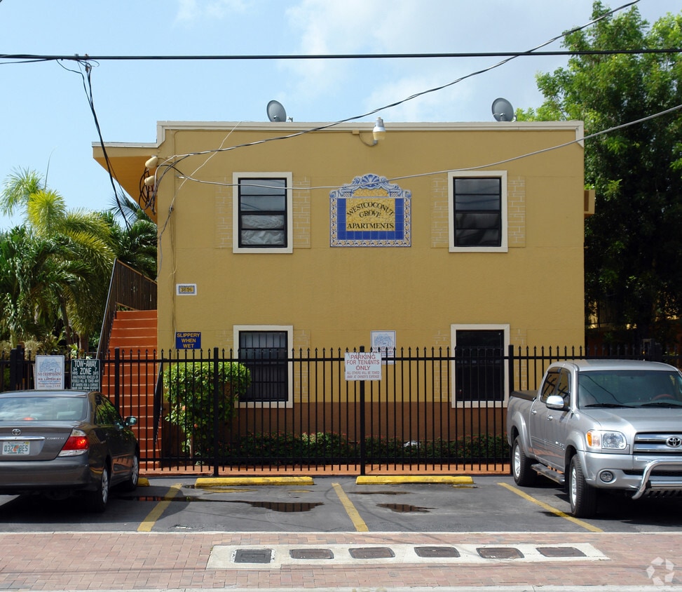 Foto del edificio - 3616-3620 Grand Ave