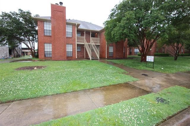 Foto principal - 5610 Brookview Ct