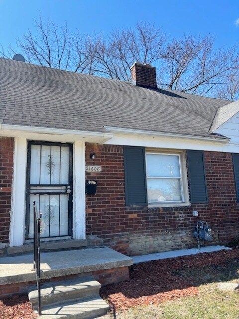 Primary Photo - 21608 Moross Rd