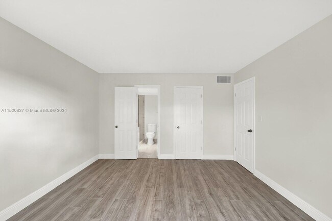 Foto del edificio - 1450 NE 191st St