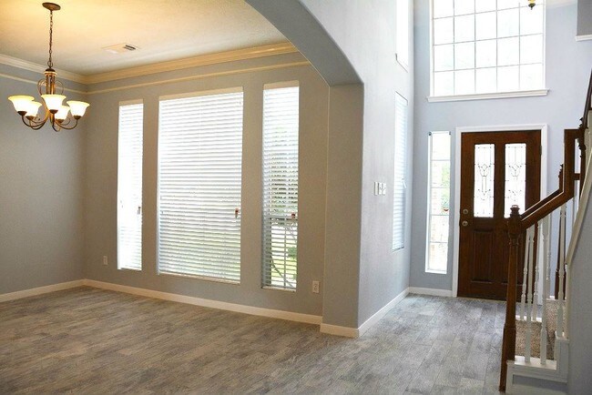 Building Photo - 20111 Black Canyon Dr