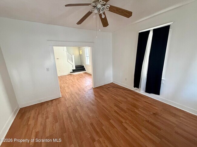 Building Photo - 202 William St