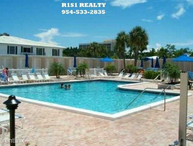 1 br, 1.5 bath Condo - 2200 NE 66th St xxx photo'