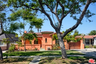 Building Photo - 2035 Selby Ave
