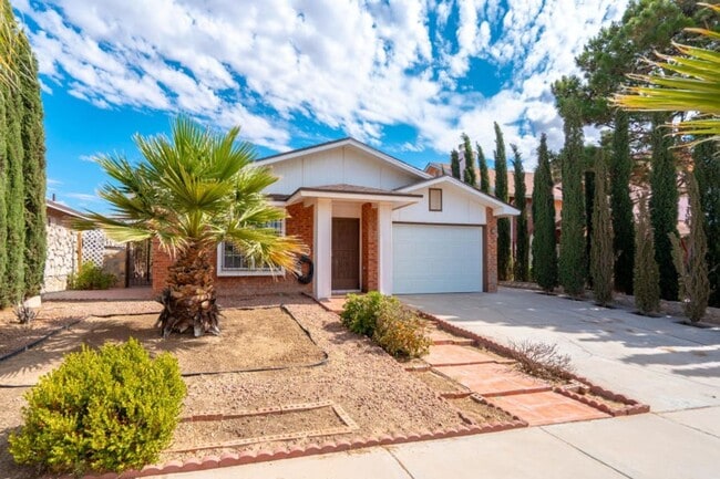Building Photo - Adorable 4 bedroom, 2 bath in East El Paso!