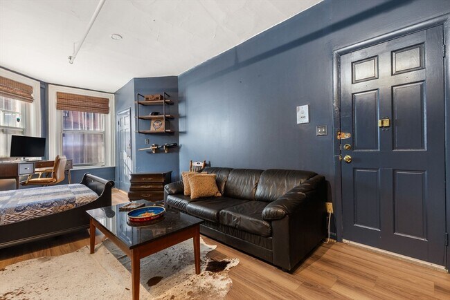 Foto del edificio - 163 Beacon St