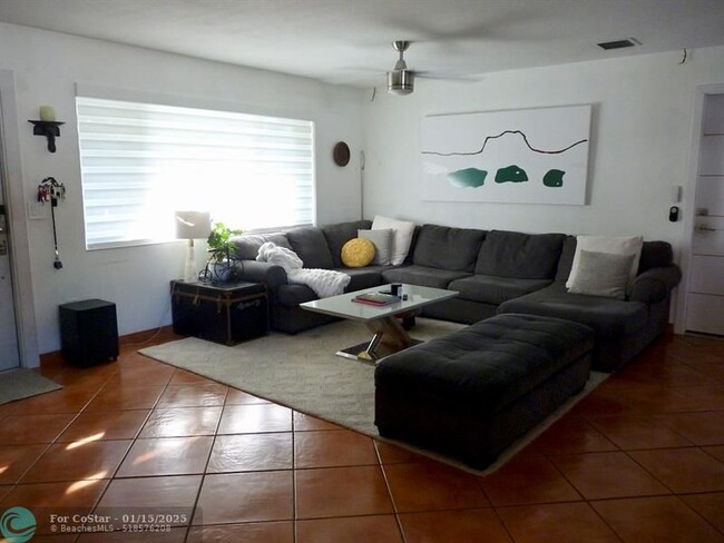 Foto del edificio - 1433 SE 5th Ct