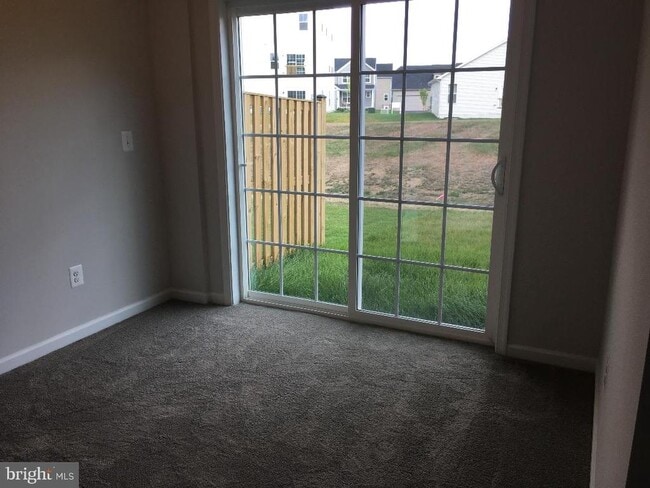 Building Photo - 121 Lindy Wy