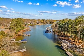 Building Photo - 19843 Henderson Rd