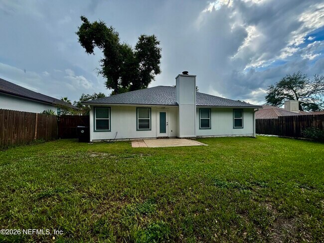 Foto del edificio - 3018 Hickory Glen Dr