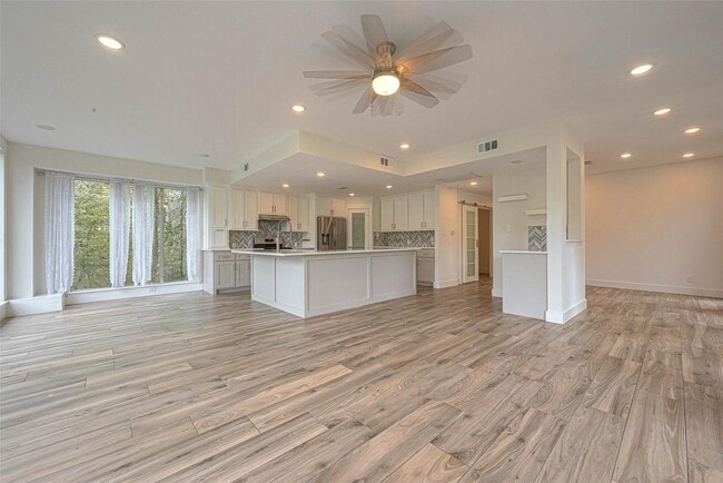 Building Photo - 6628 Bayou Glen Rd