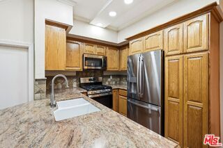 Foto del edificio - 2406 Aviation Blvd