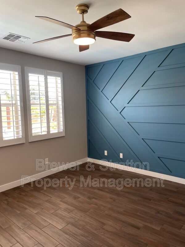 Building Photo - 20898 E Cattle Dr