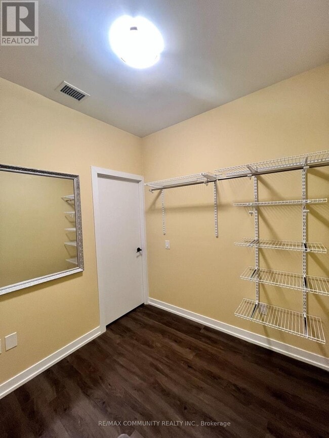 Photo du bâtiment - 3 Rosewater St