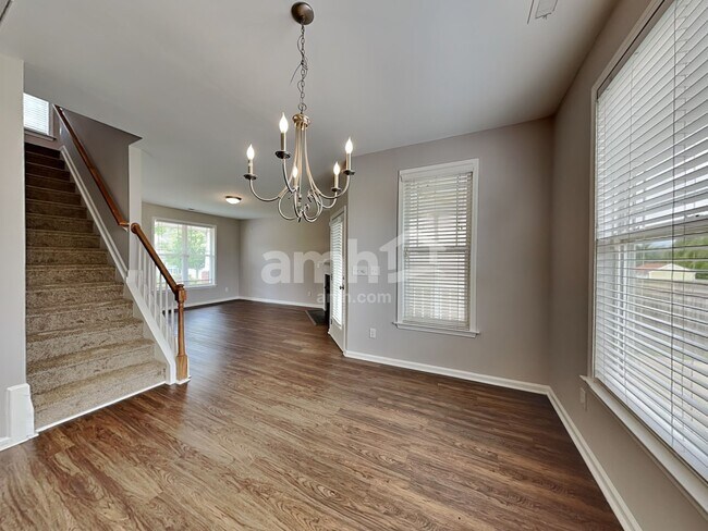 Foto del edificio - 209 Haywood Ln