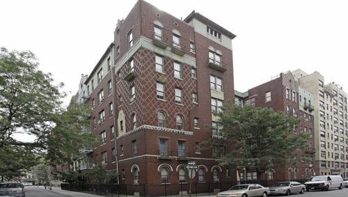 Building Photo - 49 E 19th St