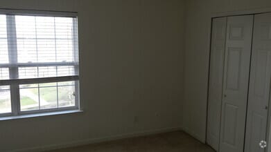 Building Photo - 1024 Oak Blossom Way