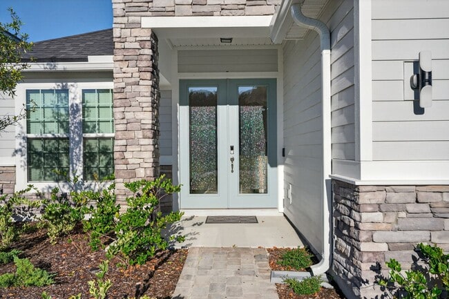 Building Photo - Fully Upgraded Home