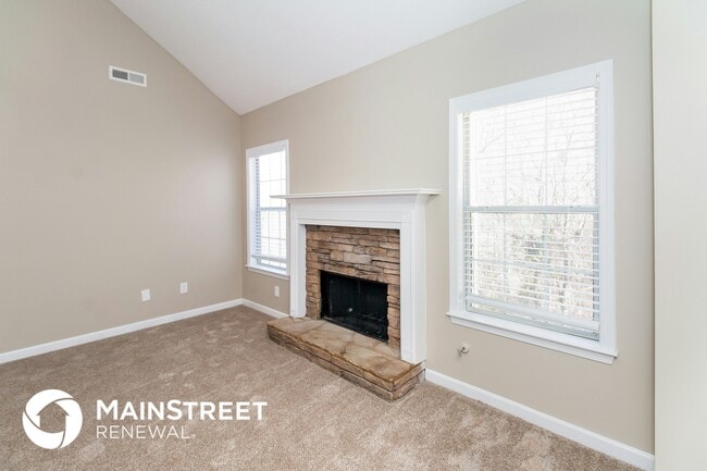 Building Photo - 11012 Knotty Pine Pl