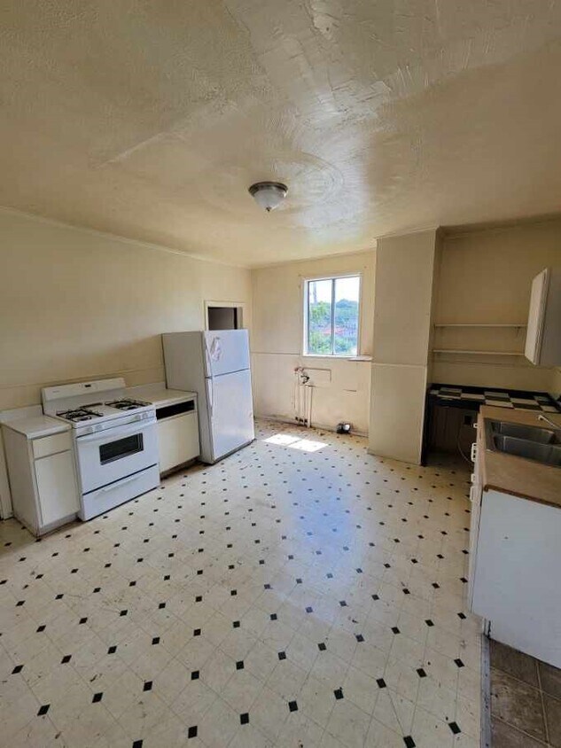 461 Dunkard Ave, Westover, WV 26501 House Rental in Westover, WV