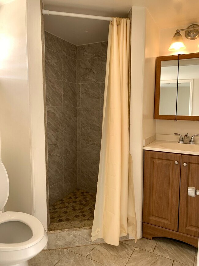 Foto del edificio - Chee, Sandra