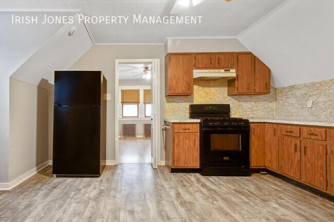 Foto del edificio - 194 Central Ave