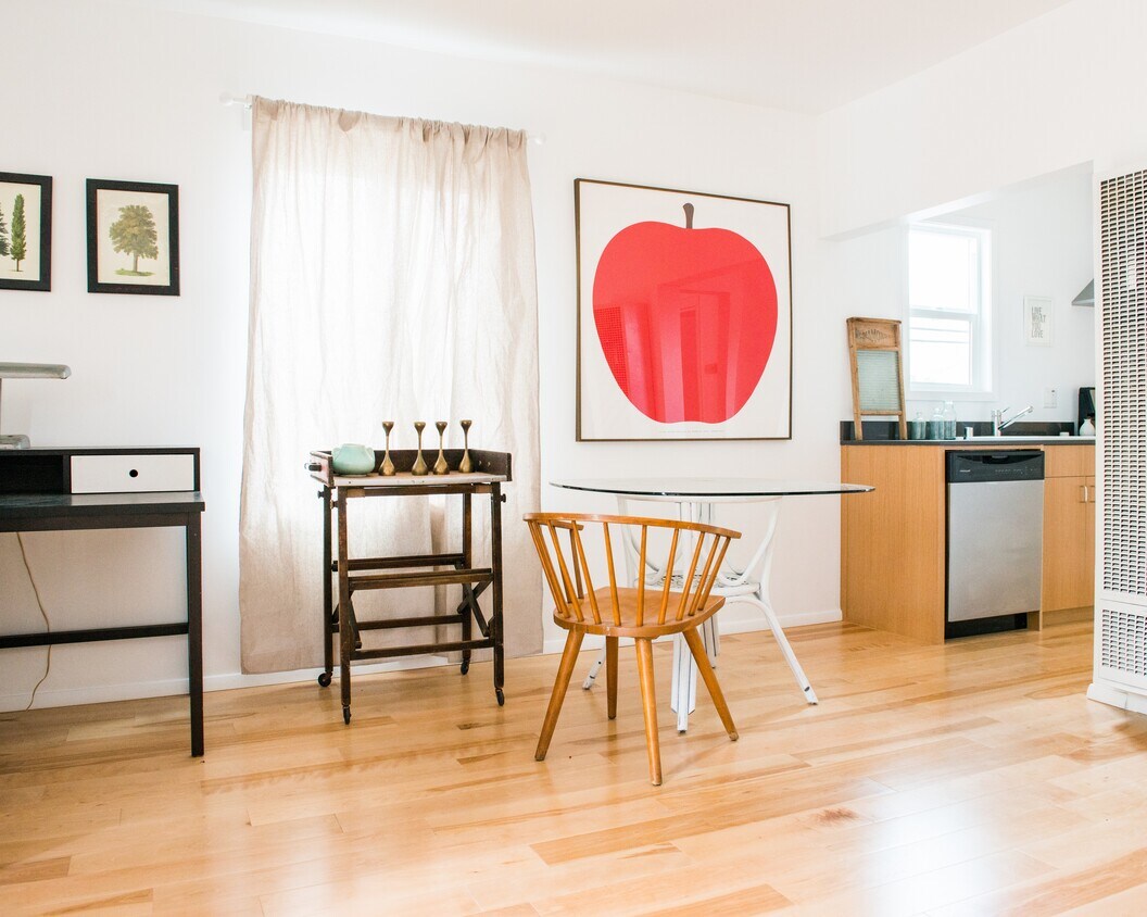 Foto principal - 4511 Willow Brook Ave
