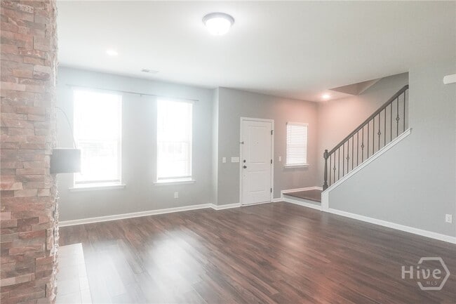 Building Photo - 70 Hazen Dr