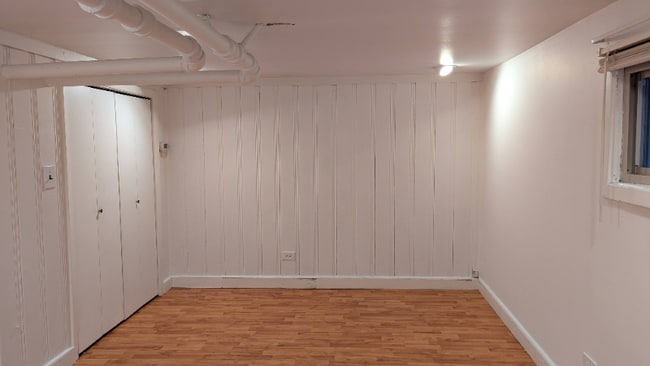 Building Photo - 1129 Dewey Ave