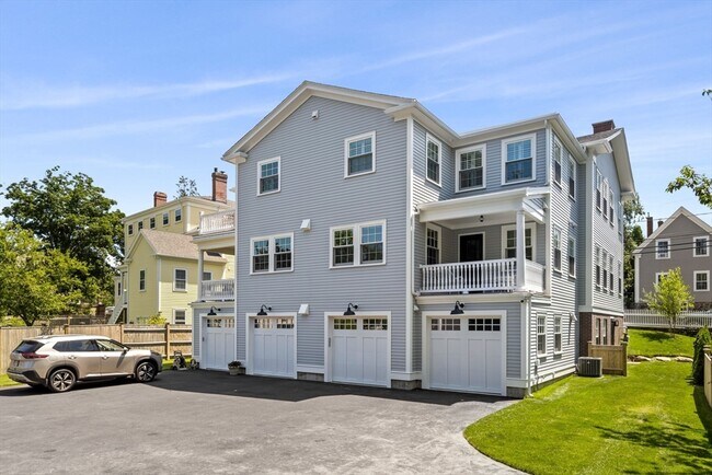 Building Photo - 49 Pleasant St