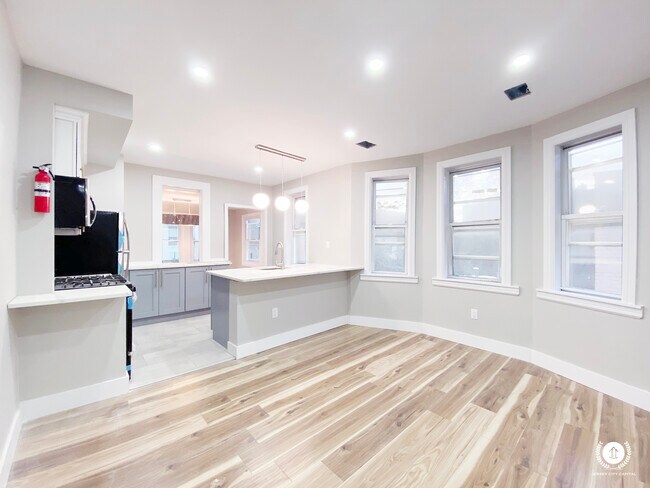Building Photo - 153 Van Reipen Ave