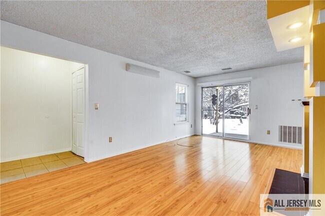 Foto del edificio - 49 Tanglewood Ct