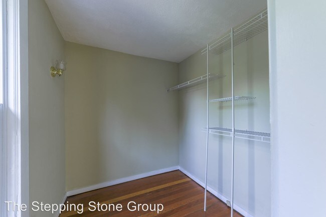 Building Photo - 2541 Aldrich Ave S