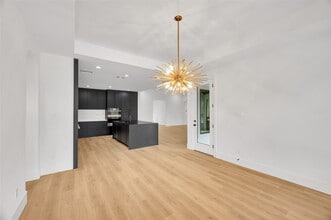 Building Photo - 15181 Frst Grv Dr