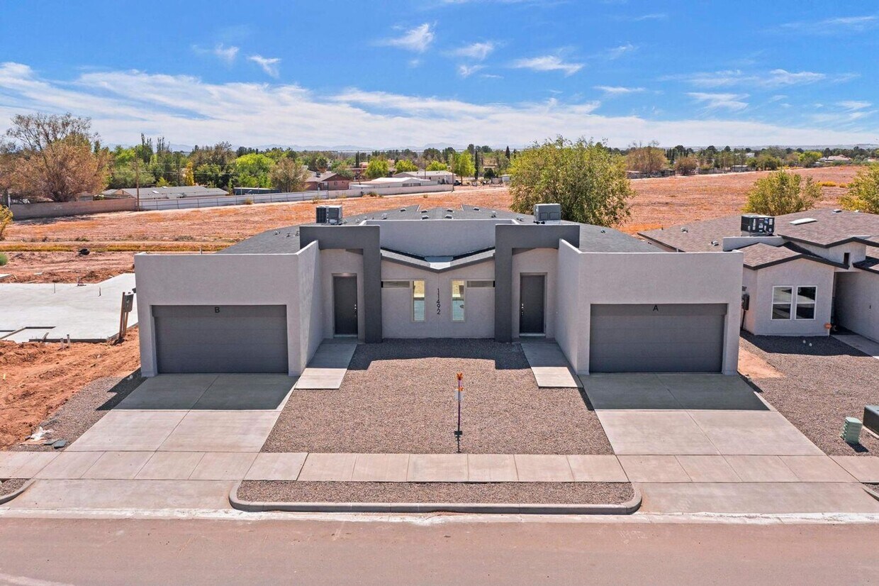 Primary Photo - 11492 Summer Dr