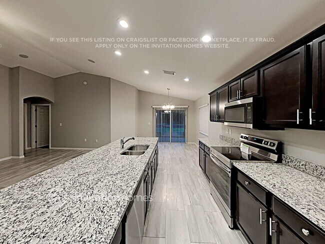 Foto del edificio - 3041 Grand Preserve Blvd