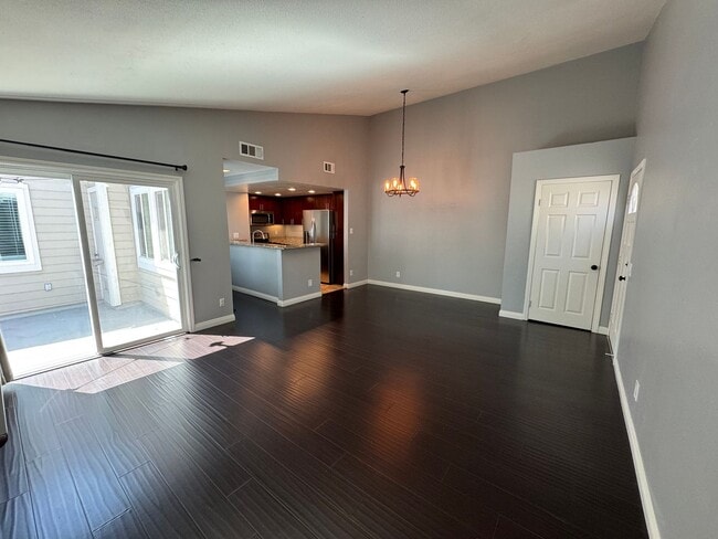 Building Photo - Stunning 2Bd/2Ba Home in Yorba Linda!