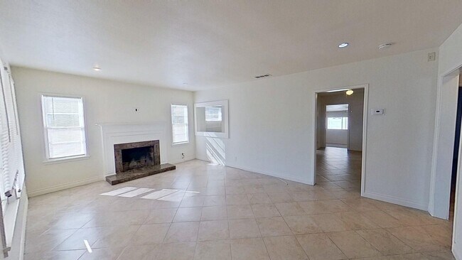 Foto del edificio - 321 E Stanford St