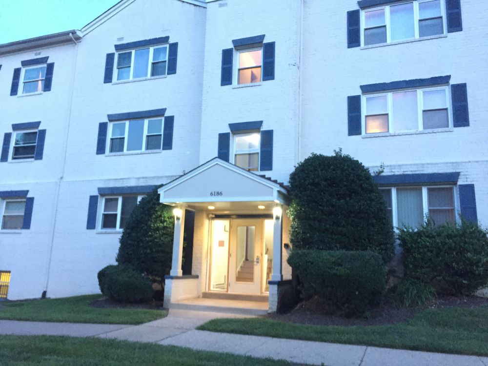 Primary Photo - 6186 Greenwood Dr