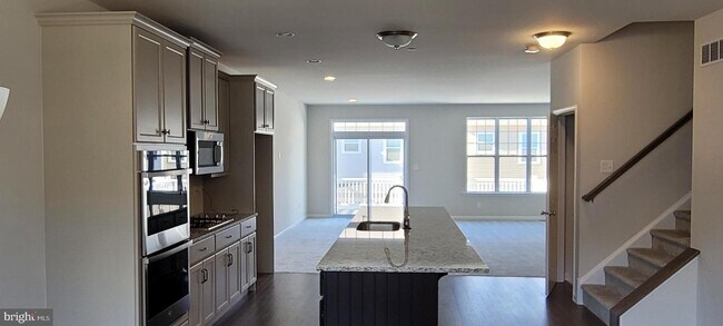 Foto del edificio - 614 Albion Pl