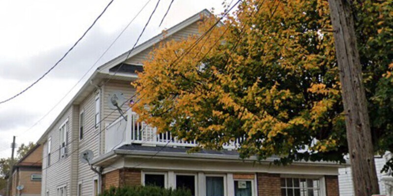 Primary Photo - 146 BLOOMFIELD